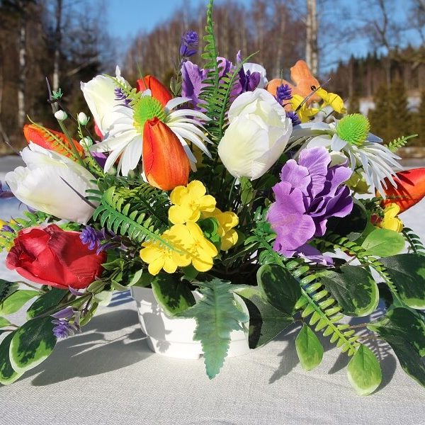 320-wiosenny stroik nagrobny w koszyku